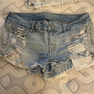 AE Shorts Lace Pocket Detail